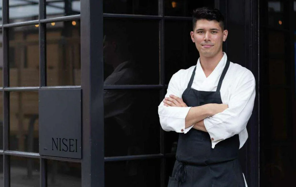 Verificarea situatiei cu Chef David Yoshimura de la Nisei, restaurant cu o stea Michelin