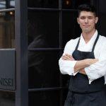 Verificarea situatiei cu Chef David Yoshimura de la Nisei, restaurant cu o stea Michelin
